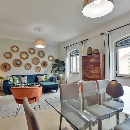 Studio Fuer 9 Personen Und 1 Kind In Lissabon, Regio De Costa De - B58348 Lisbon